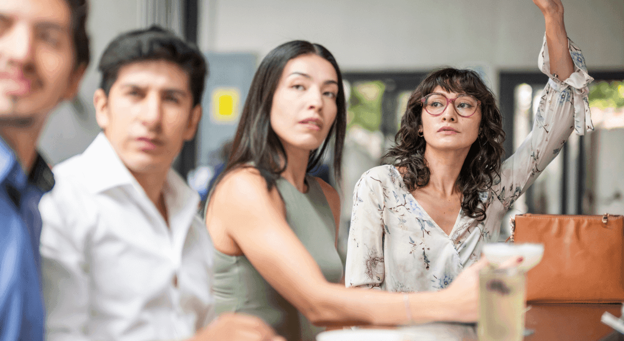 Fundraisers asking questions and learning from their peers.